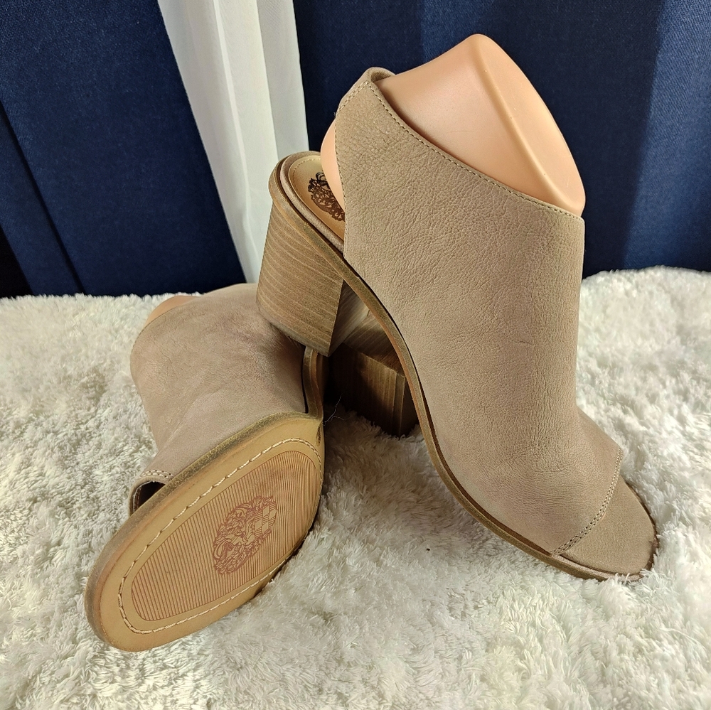 Vince Camuto Crasantha Heeled Sandals Womens 9M Taupe Suede Leather Slingback